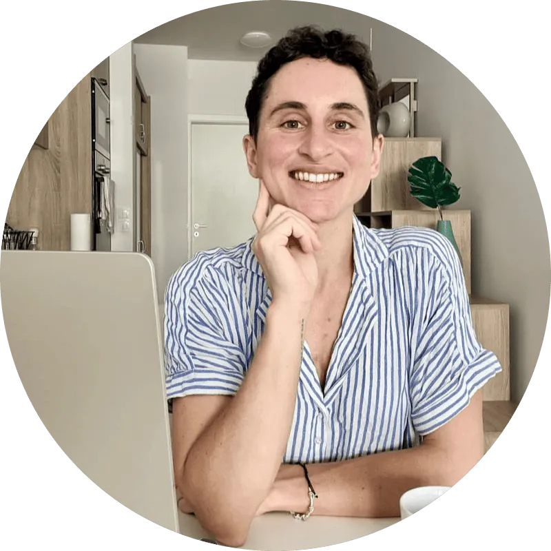 Stéphanie Canovas, freelance maintenance de site web pour conseillers financiers